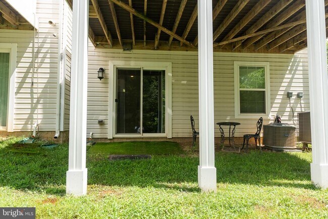 Building Photo - 2621 Smooth Alder St