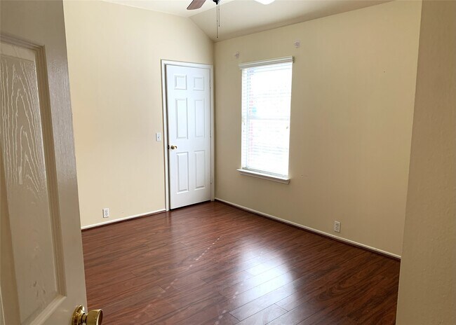 Building Photo - 11014 Redhaven Ct