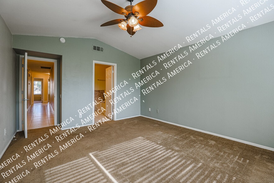 Building Photo - 6325 W Potter Dr