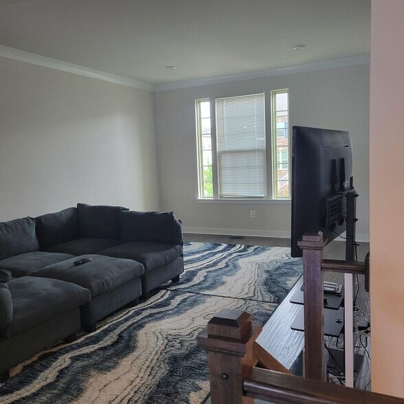 Building Photo - 18109 Red Cedar Rd