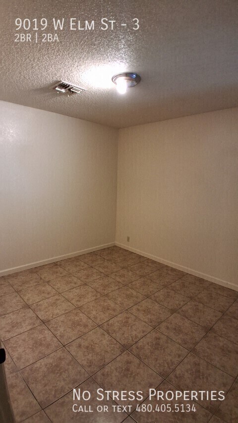 Building Photo - 9019 W Elm St