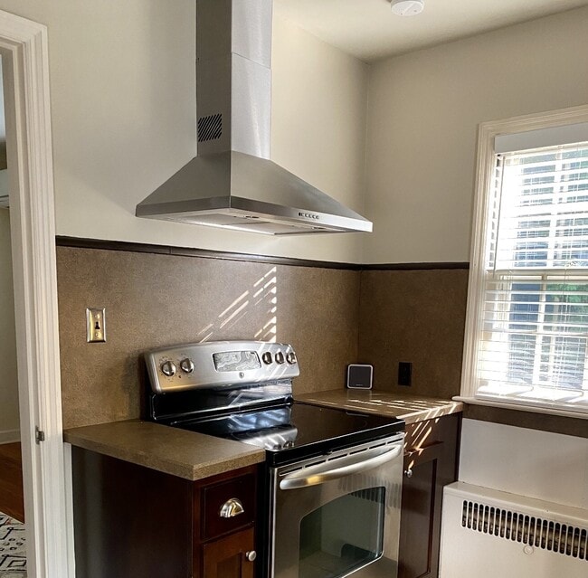 Kitchen - 824 S Monroe Ave