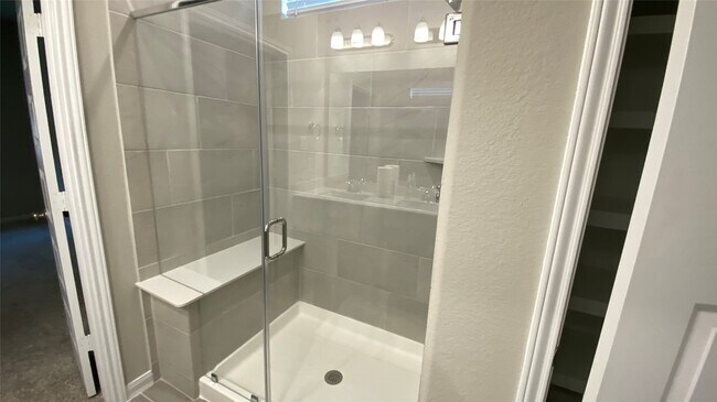 Building Photo - 7059 Silverleaf Oak St