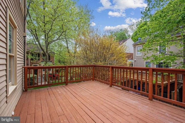 Building Photo - 10500 Grove Ridge Pl