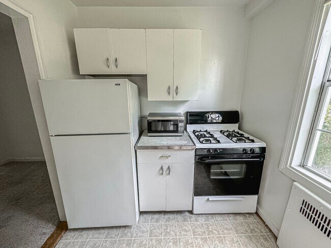 Building Photo - Charming 1 Bed 1 Bath Condo In Arlington Oaks