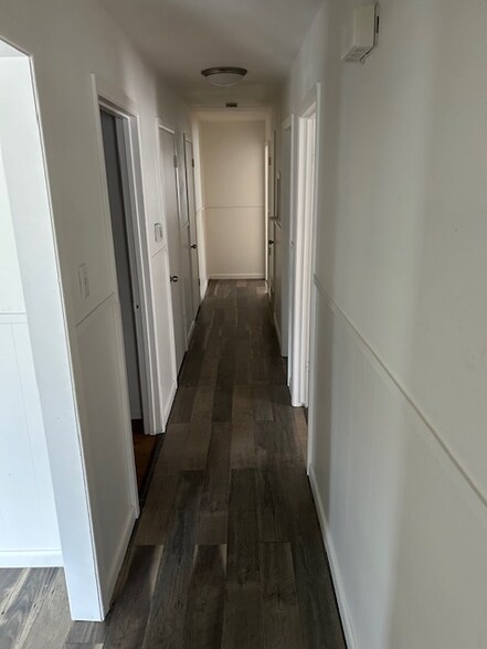 Building Photo - 712 N Wright Ave