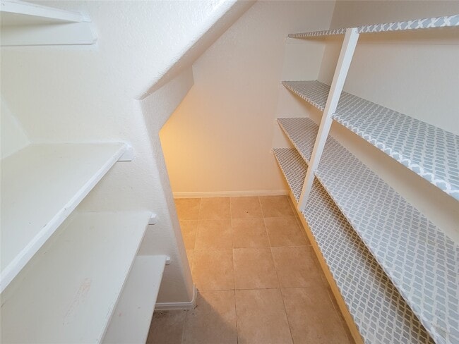 Building Photo - 17146 Amarose Dr