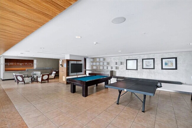 Building Photo - 60 SW 13th St