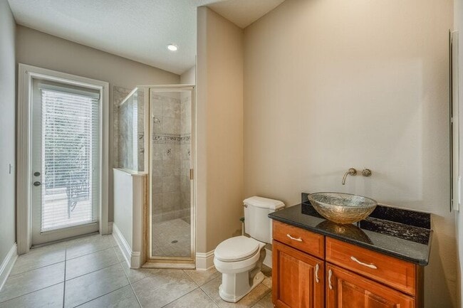 Building Photo - 1605 Kennesaw Dr