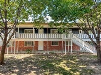 Building Photo - 4709 Gladstone St