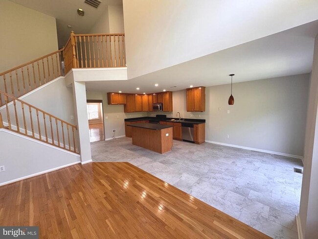 Building Photo - 67 Sunrise Ct