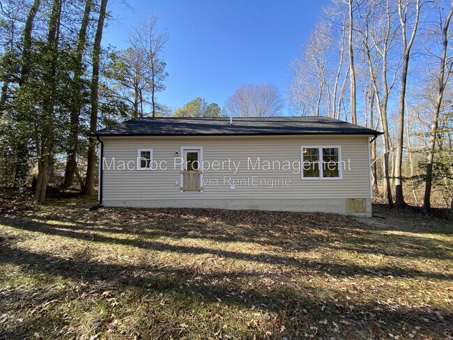 Building Photo - 170 Forest Grove Rd