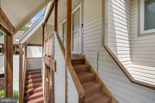Building Photo - 18315 Leman Lake Dr