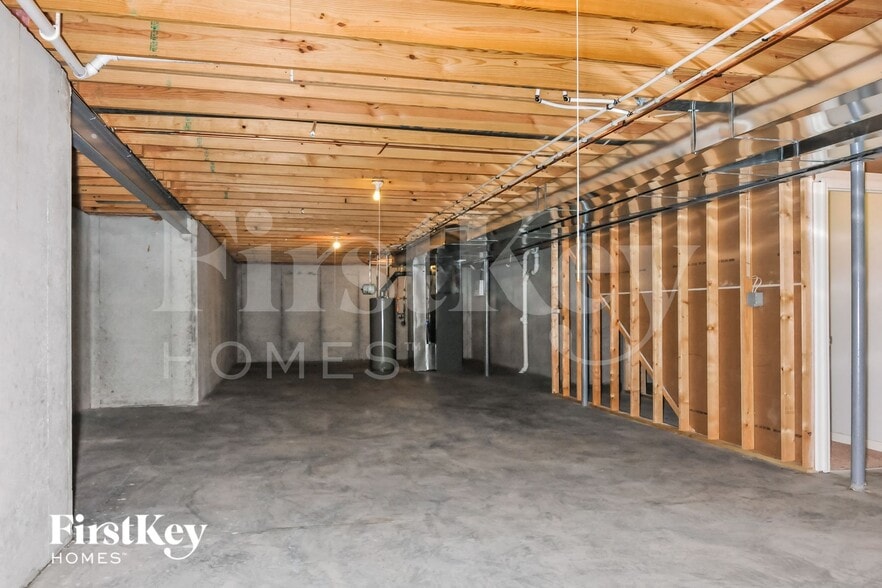 Building Photo - 246 Lonepine Dr