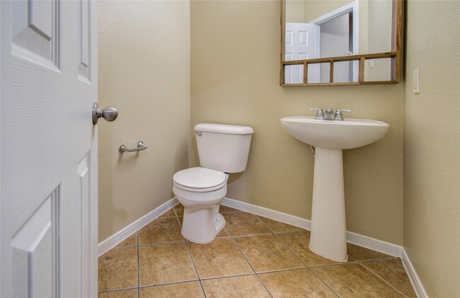 Building Photo - 17607 Memorial Falls Dr