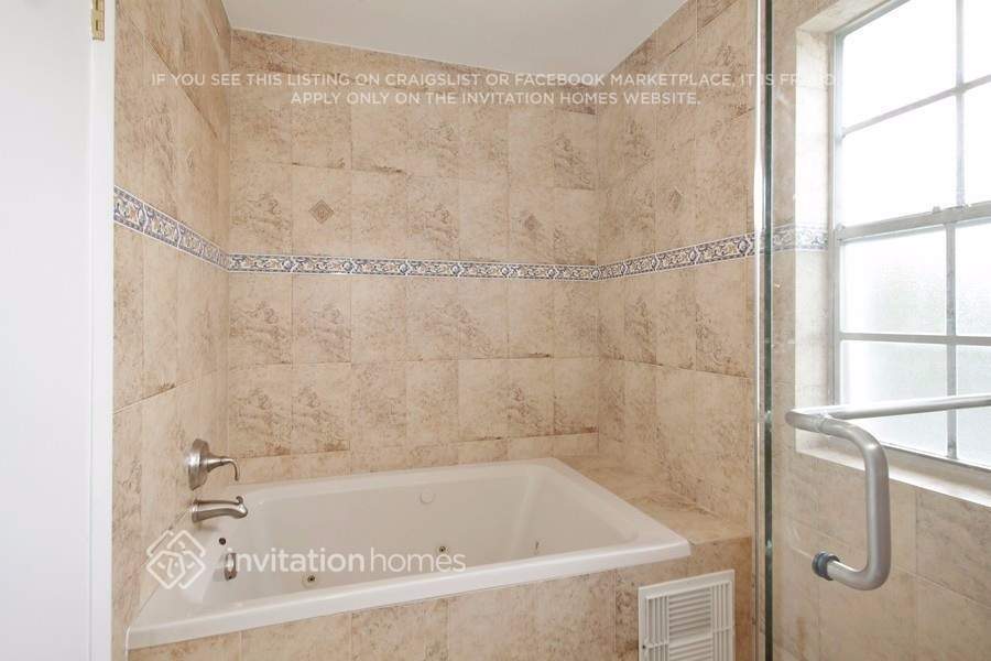 Building Photo - 14616 SW 95th Ln