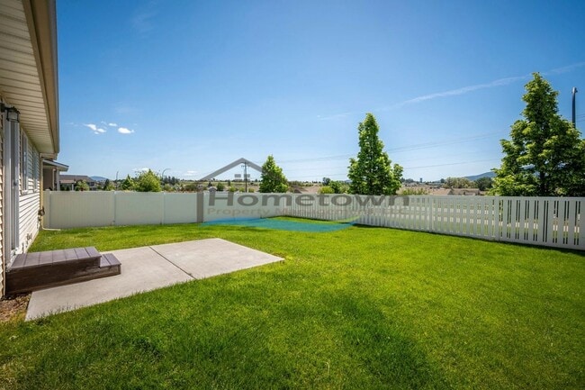 Building Photo - Beautiful Modern Home with 3 Bedrooms and ...
