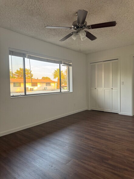 Building Photo - 1550 N Stapley Dr