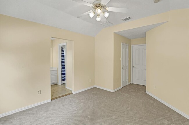 Building Photo - 2416 Spoonbill Dr