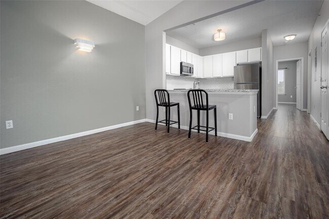 Building Photo - 2200 Classen Blvd