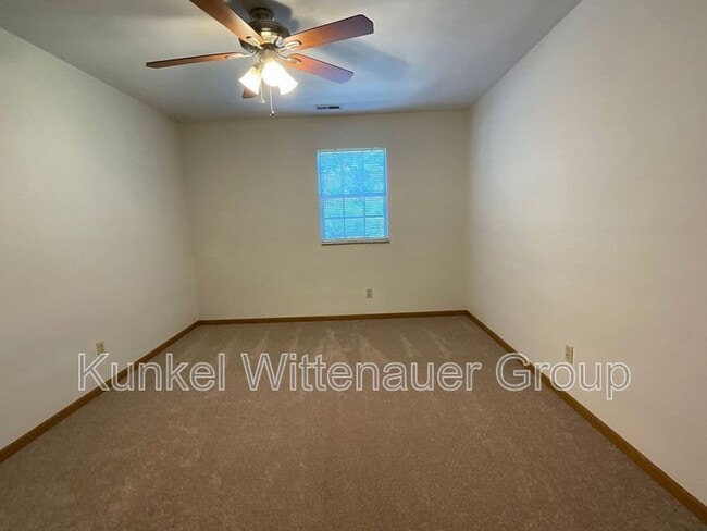 Building Photo - 1809 Jamestown Rd