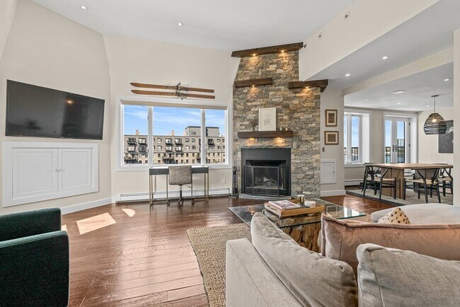 Primary Photo - 33 Commercial Wharf