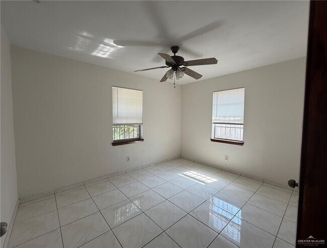Building Photo - 108 W La Quinta Dr