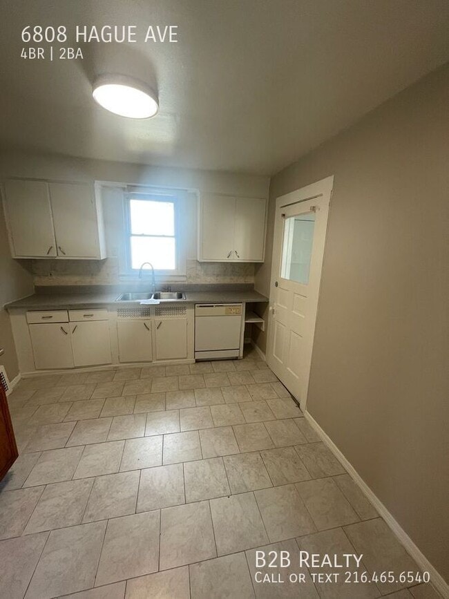 Building Photo - 6808 Hague Ave