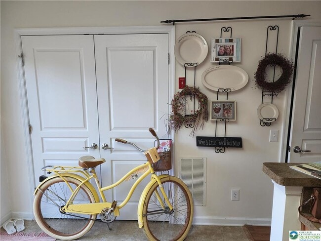 Building Photo - 1536 Artisan Ct