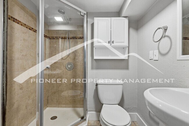 Building Photo - Spacious Home with 2 Kitchens and Central AC
