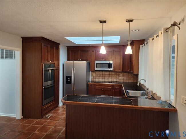 Building Photo - 10110 Hearthrock Ct