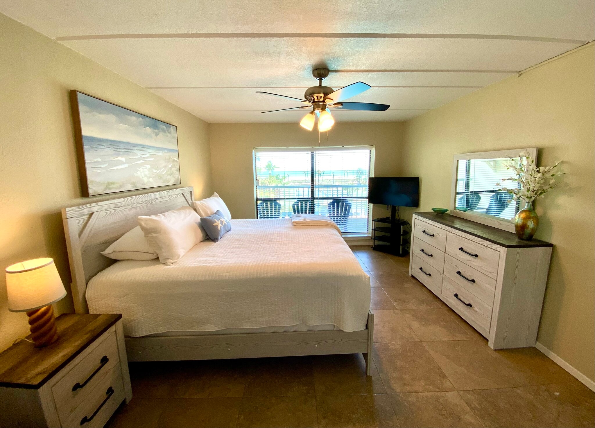 Primary bedroom - 404 Padre Blvd