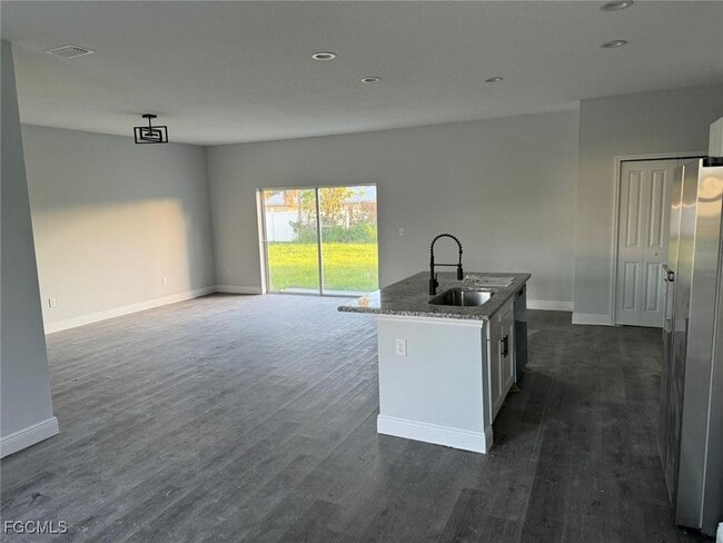 Building Photo - 13363 Drysdale Ave