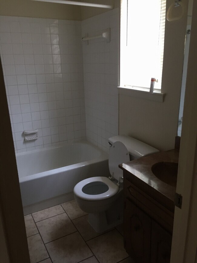 Building Photo - 4310 Prairie Dr