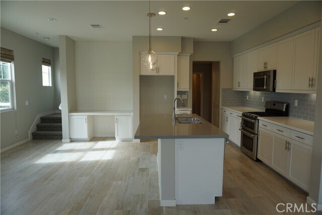 Building Photo - 163 Patria