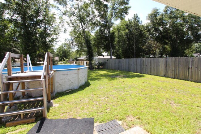 Building Photo - 5372 Wyndell Cir