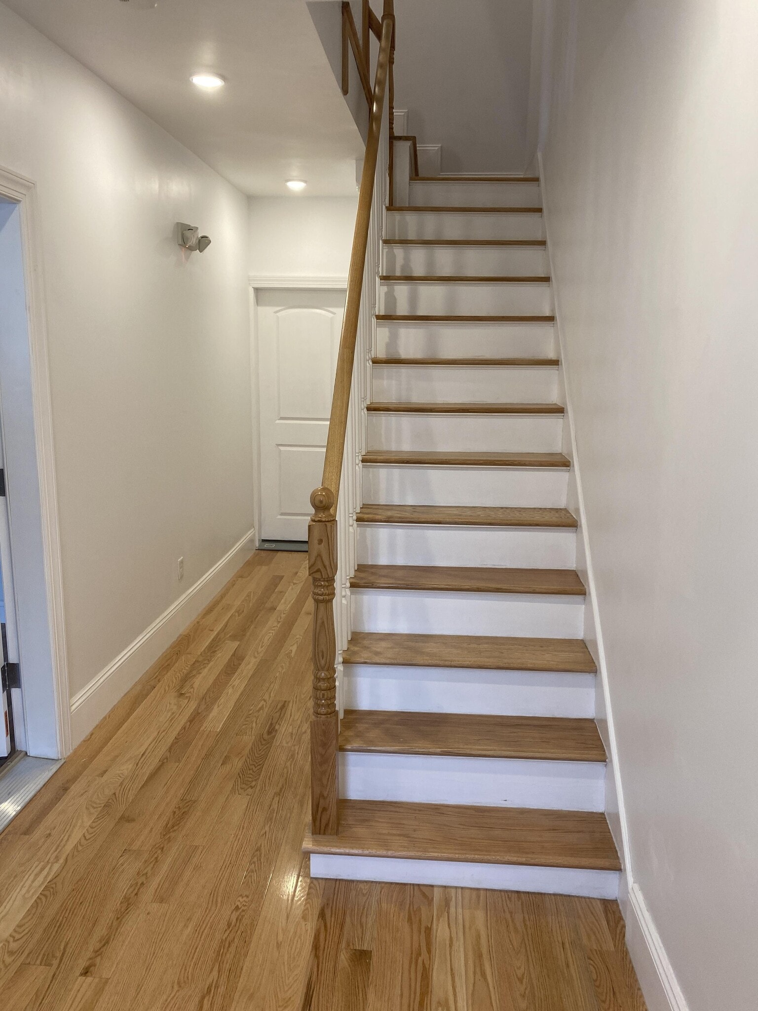 Building Photo - 145 Prospect St