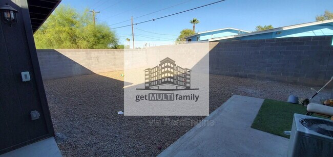 Building Photo - 1766 E 6th Ave