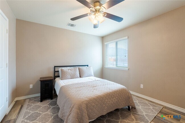 Building Photo - 3315 Vineyard Trail