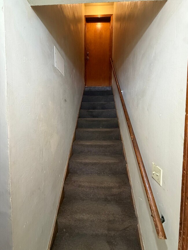 Building Photo - 159 E Judson Ave