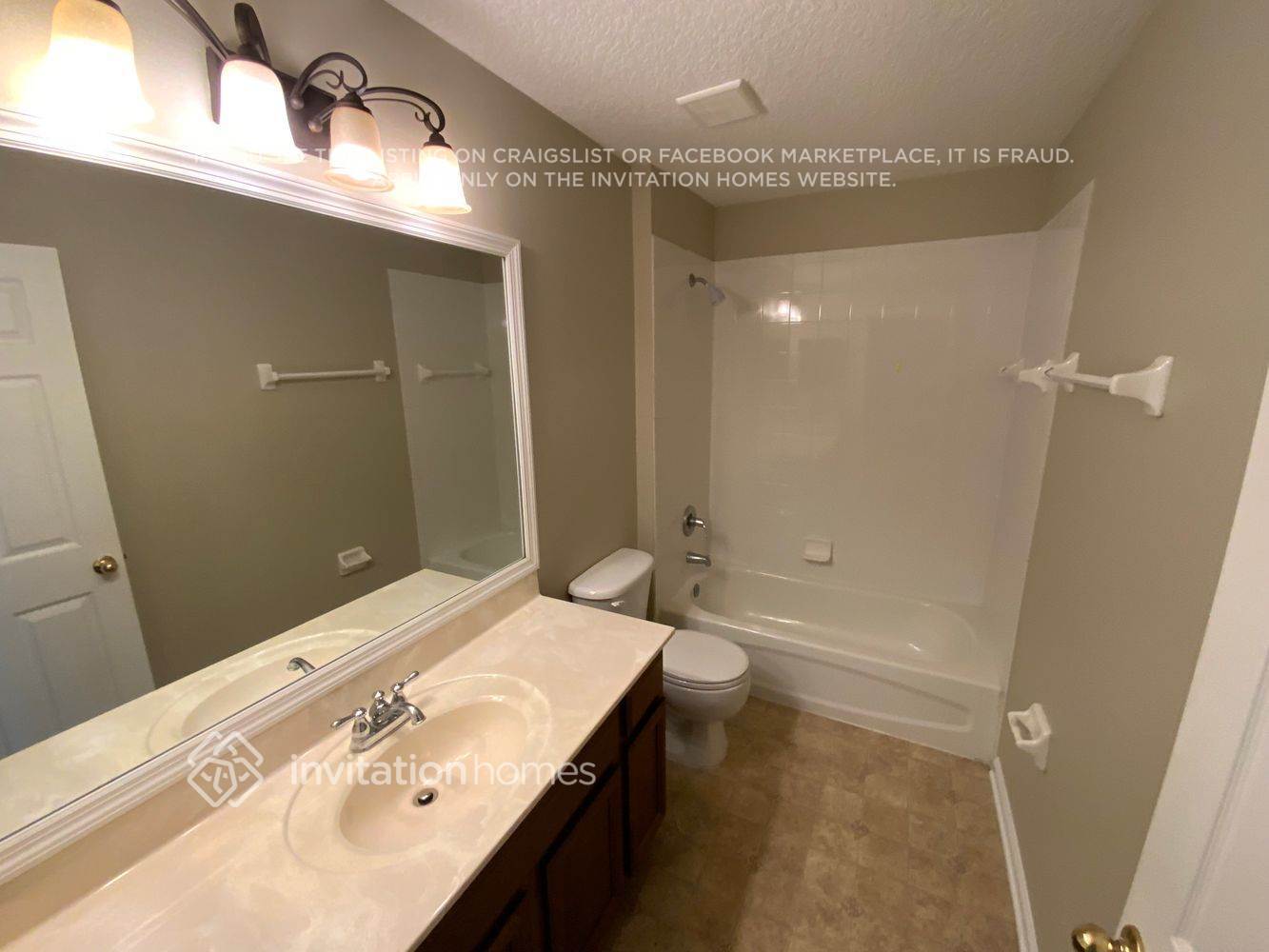 Building Photo - 1420 Blue Spring Ct
