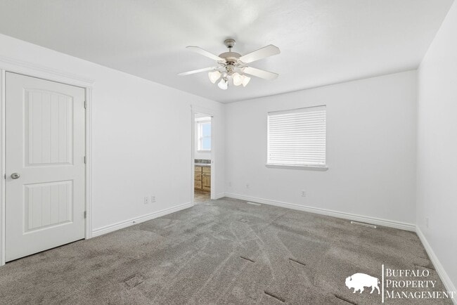 Building Photo - Charming 4-Bedroom Home for Rent in Ammon, ID!