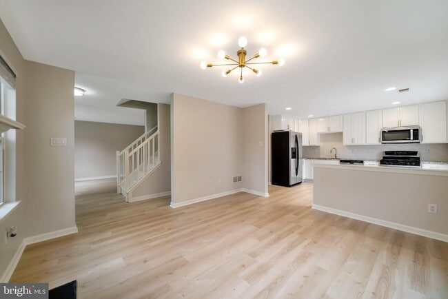 Building Photo - 249 Flagstone Rd