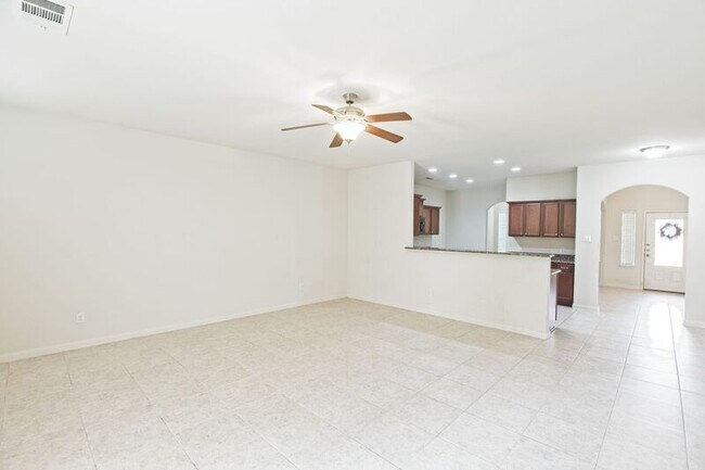 Building Photo - 1829 Persimmon Dr