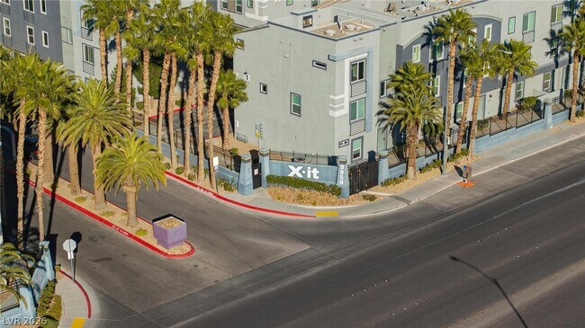 Building Photo - 9050 W Tropicana Ave