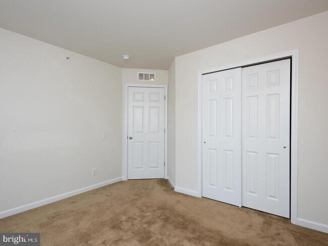 Building Photo - 15 Eagle Ln
