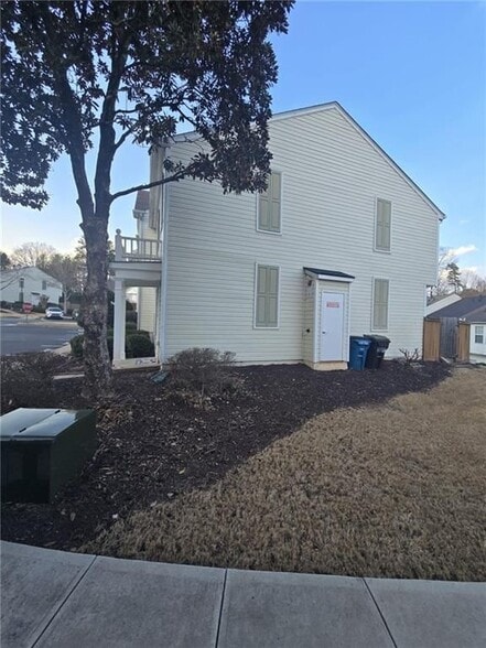 Building Photo - 1090 Kilmington Ct