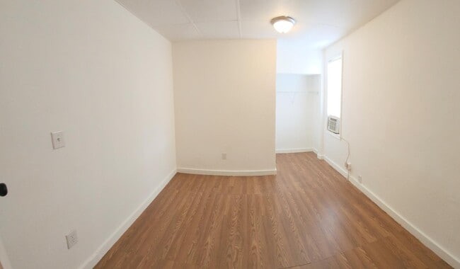 Building Photo - 2554 Third St. - 2554 Third St