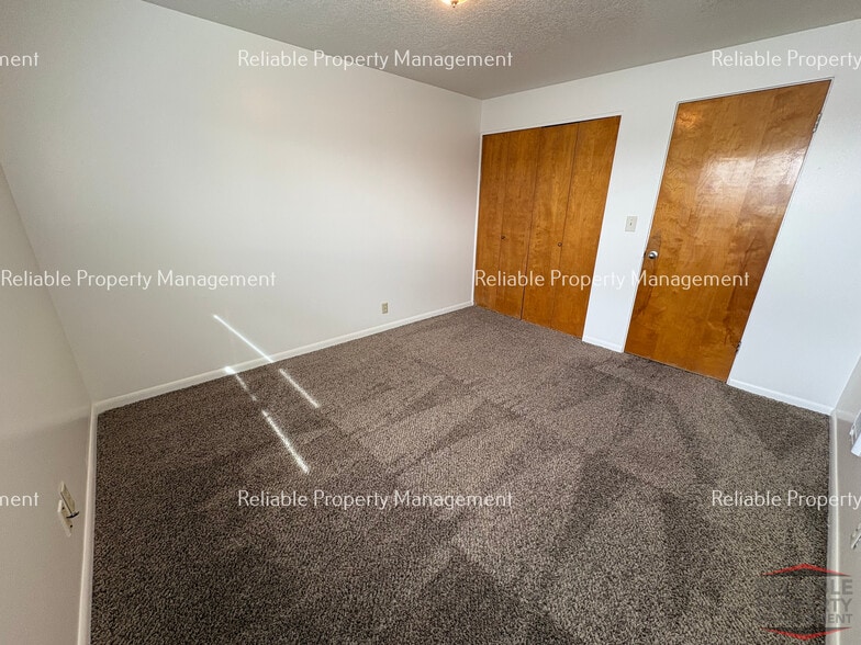 Building Photo - 1420 Benton St