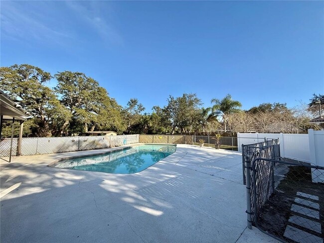 Building Photo - 2503 Woodhaven Ct